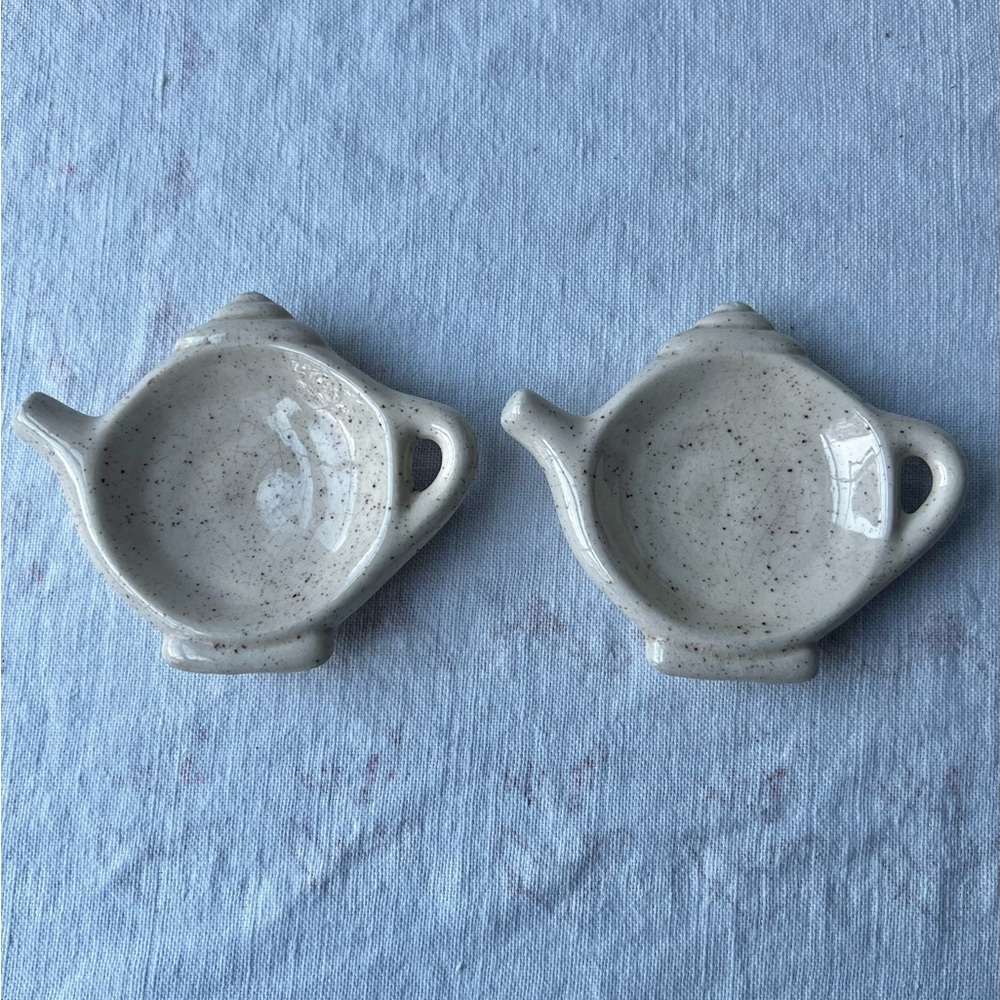 Speckled Cream Ceramic Teapot Shaped Holders